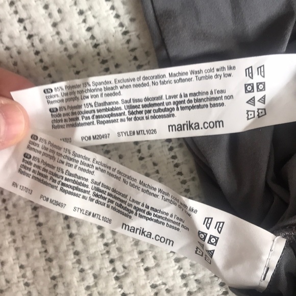 Set of two adorable Marika active shirts - Picture 4 of 4